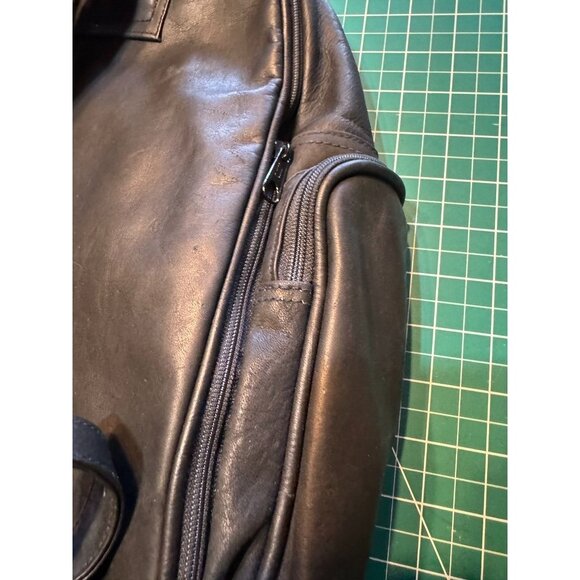 Valdez Genuine Leather Backpack With Multiple Compartments & Zippers - Picture 6 of 8